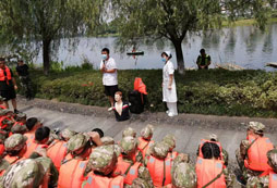 小戰(zhàn)神特訓(xùn)軍事夏令營食宿條件好不好？