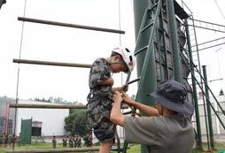  煙臺小學(xué)生軍事夏令營巧招攻克孩子寫作業(yè)拖沓的習(xí)慣