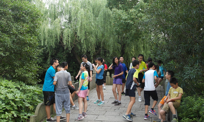 研學(xué)夏令營(yíng)對(duì)中學(xué)生成長(zhǎng)的意義重大.jpg