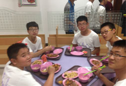 愉快的用餐時光