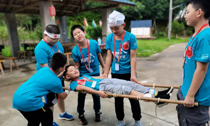 抬擔(dān)架