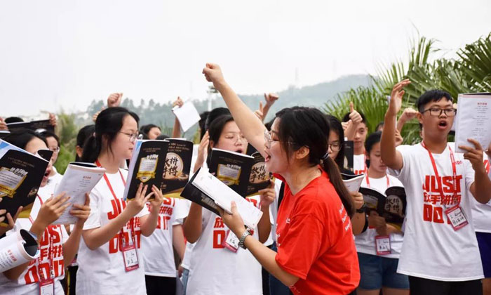 宜昌英語夏令營讓孩子擁有自信口才.jpg