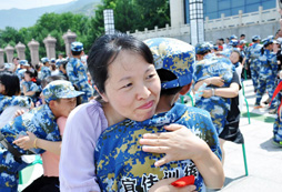 宜佳小博士軍事訓(xùn)練營(yíng)給孩子帶來哪些收獲