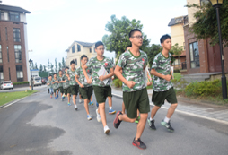 銀川軍事夏令營培養(yǎng)孩子的時間觀念