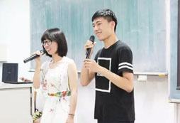 英語學(xué)習(xí)夏令營市場存在不同觀點之爭是？
