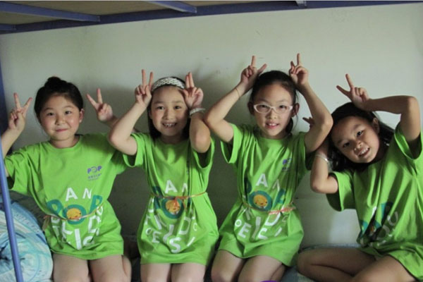 參加小學(xué)生英語(yǔ)夏令營(yíng)的好處有哪些？