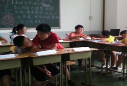 怎么才能讓孩子喜歡上英語夏令營課程？
