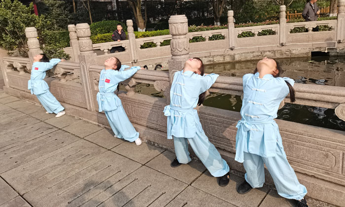 中學(xué)生藝術(shù)夏令營哪里有