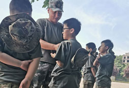 參加義烏軍訓夏令營讓孩子成就幸福的好習慣