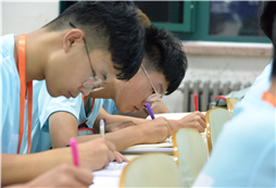 國內(nèi)有哪些中學(xué)生游學(xué)夏令營參加呢？
