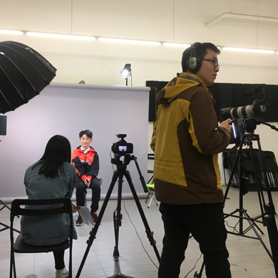 影視夢(mèng)工廠帶你體驗(yàn)明星生活