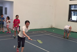  參加羽毛球夏令營(yíng)對(duì)青少年有什么作用呢