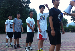 體育夏令營(yíng)讓更多的青少年運(yùn)動(dòng)起來(lái)