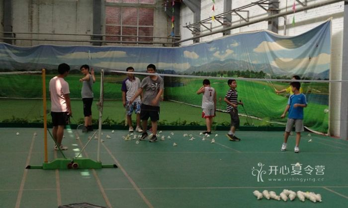 北京羽毛球夏令營的訓(xùn)練環(huán)境怎么樣？