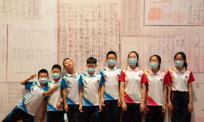 孩子們和古詩的大合照