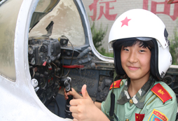 張家口軍事夏令營(yíng)中的精彩！