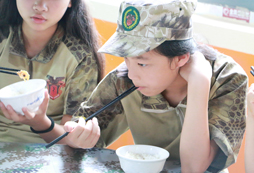 漳州軍旅游學(xué)夏令營才是打開暑假的正確方式