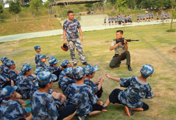 在一周的軍事化訓(xùn)練夏令營(yíng)中能收獲哪些？