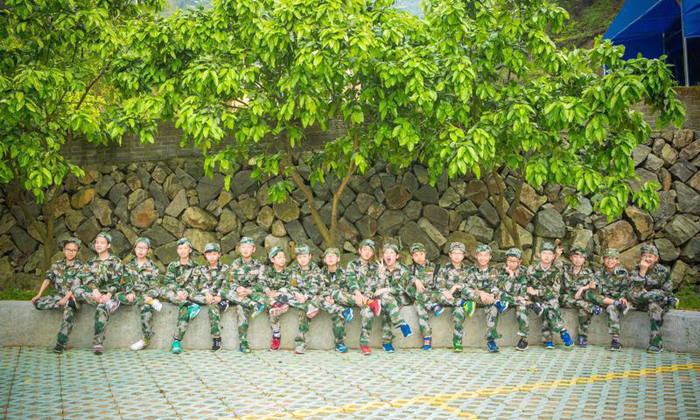 浙江好口碑軍事夏令營(yíng)