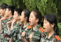 浙江軍事夏令營讓學與玩成正比