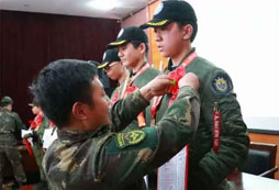 初中生參加臨海軍事夏令營由什么好處？