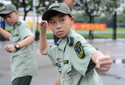 臨安暑期軍事夏令營體驗軍人文化激發(fā)學習力