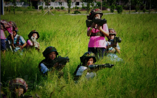 浙江軍事夏令營(yíng)讓青少年健康成長(zhǎng)