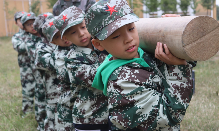 鄭州軍事夏令營(yíng)多少錢