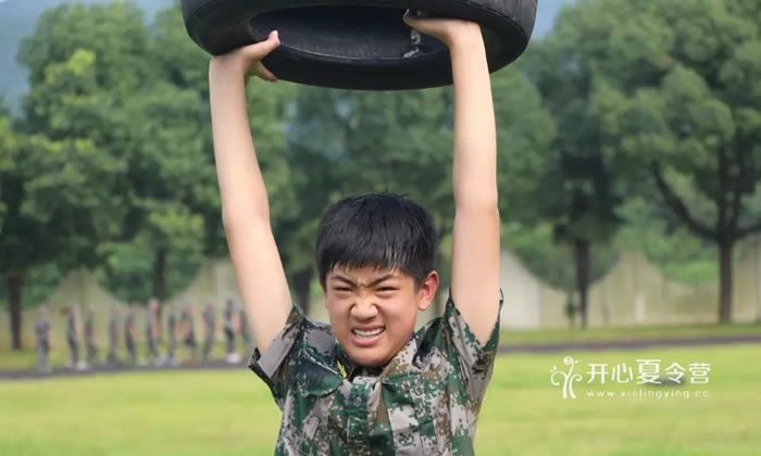2018鄭州軍事夏令營(yíng)