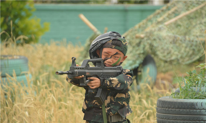 鄭州軍訓(xùn)夏令營(yíng)