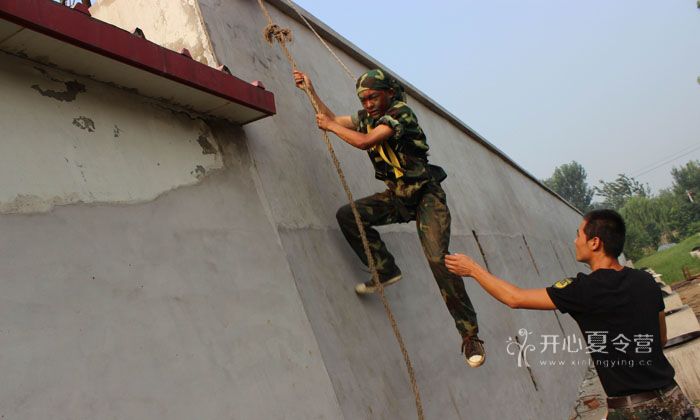 中小學生參加鄭州軍事夏令營有什么收獲.jpg