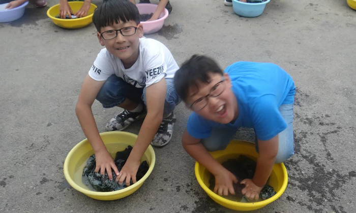 鄭州軍事拓展夏令營(yíng)怎么樣.jpg
