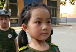 鄭州軍事夏令營塑造女孩子堅強的心靈