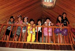為何給孩子選擇鄭州藝術(shù)夏令營？