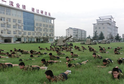 鄭州有適合中小學(xué)生參加的軍事夏令營嗎？