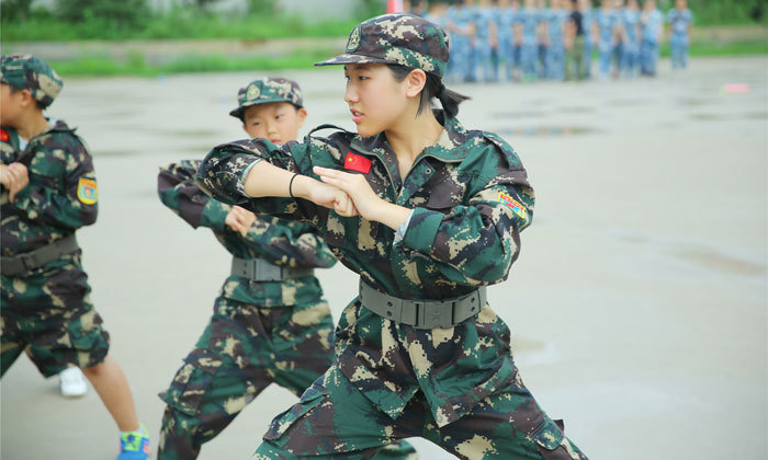 中學(xué)生軍事夏令營(yíng)有哪些