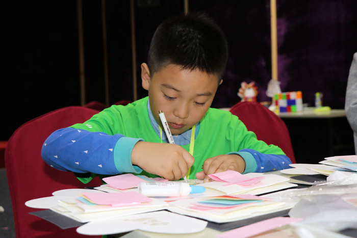 參加北京周邊的夏令營讓孩子輕松學(xué)英語