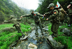 周邊軍事夏令營(yíng)到底學(xué)什么？