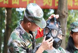 軍事周邊營豐富孩子的暑期生活