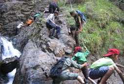 舟山軍事拓展夏令營的活動特色