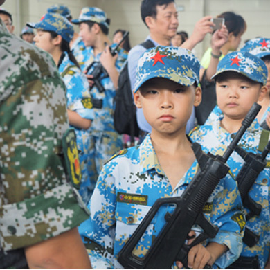軍事特訓(xùn)帶你體驗(yàn)軍人風(fēng)采