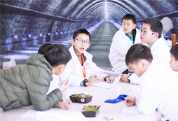 2018科技夏令營充分激發(fā)孩子學習的興趣