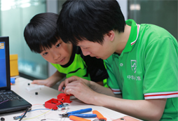青少年科技夏令營的主要特色是什么