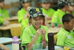 崢嶸年華夏令營幫助家長和孩子度過叛逆期