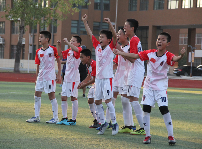 2024小學(xué)生足球夏令營(yíng)