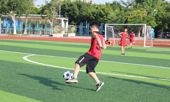 足球夏令營怎么參加
