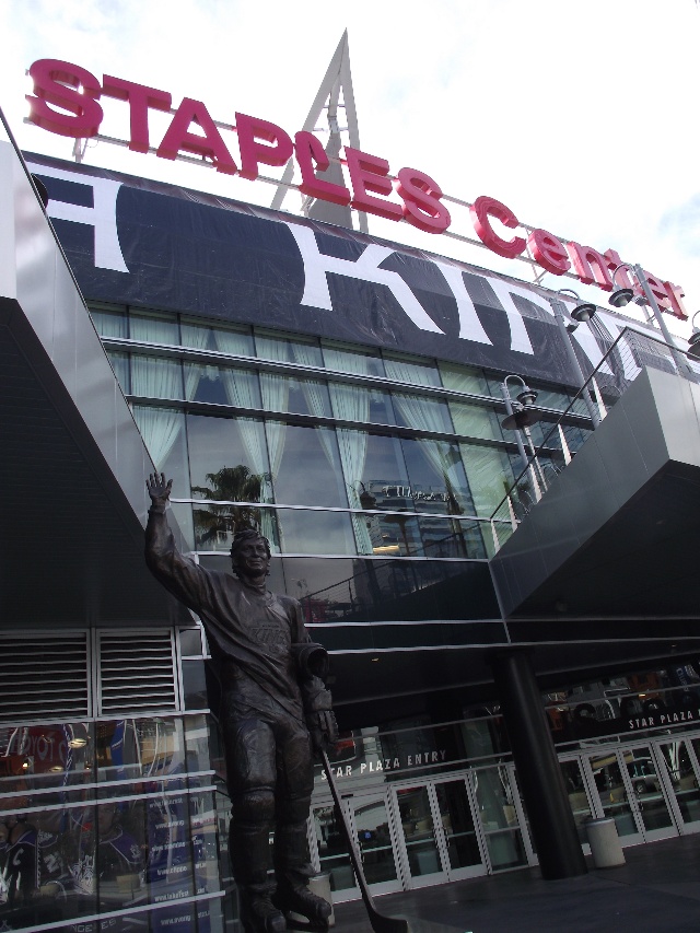  do you like basketball, come to staples center....