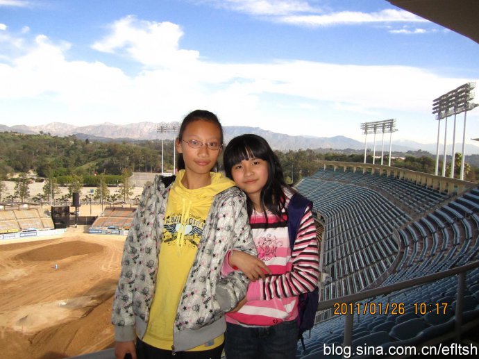 2011efӢںΌW(xu)(gu)ɼs111()