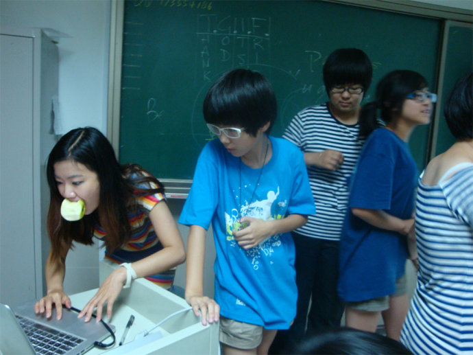W(xu)· (tng)Z(y)Ӗ(xn)I(yng)2012ٵ <wbr>0731 <wbr>day8 <wbr>(sh)rD(zhun)
